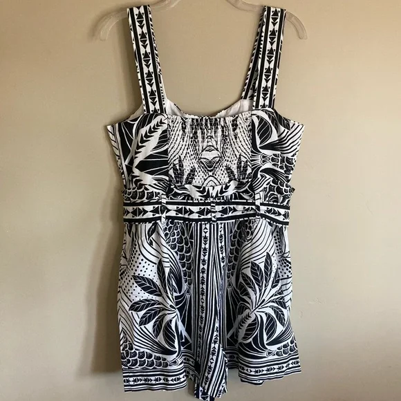 NEW FARM Rio Off-White Monochrome Elegance Scarf Romper Black White Size L